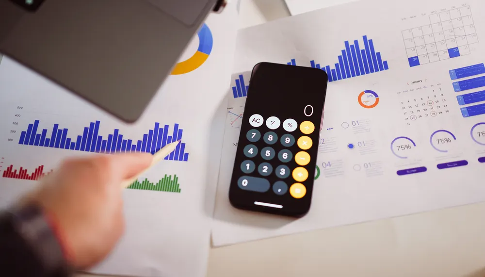 Simple flat-rate payment proposal compared with a detailed merchant processing profile.